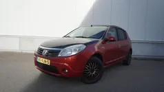 Gebruikt 2010 Dacia Sandero Lauréate Hatchback | € 1.950 (Goede deal)