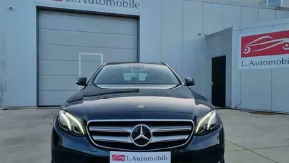 Blauw Gebruikt 2018 Mercedes E200 Avantgarde Stationwagen | € 26.950 (Eerlijke prijs)