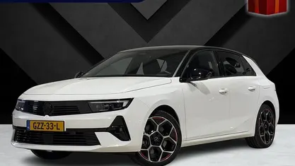 Wit Gebruikt 2023 Opel Astra Hatchback | € 29.395 (Eerlijke prijs)