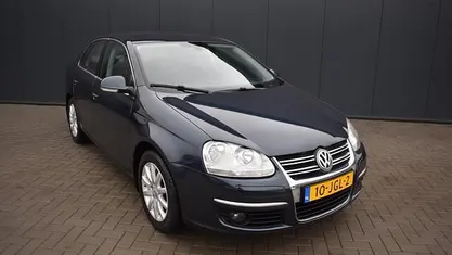 Occasion VW Jetta Comfortline 161 PK (118 kW) 2009 Grijs (metallic) Sedan