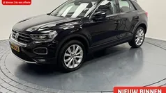 Zwart Gebruikt 2018 VW T-Roc Style SUV | € 17.950 (Eerlijke prijs)