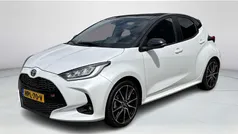 Wit Gebruikt 2024 Toyota Yaris Hybrid Sport Hatchback | € 28.950 (Eerlijke prijs)