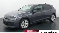 Grijs Gebruikt 2025 VW Golf VIII Edition Hatchback | € 32.440 (Eerlijke prijs)