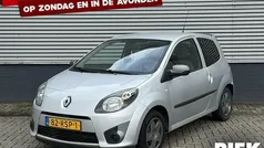Grijs, metallic lak Gebruikt 2011 Renault Twingo Night&Day Hatchback | € 1.699 (Eerlijke prijs)