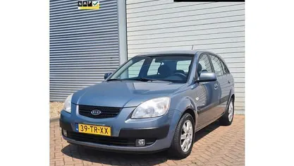 Occasion Kia Rio 97 PK (71 kW) 2007 Grijs Hatchback