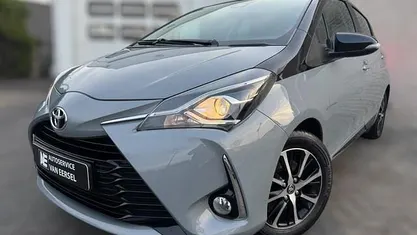Grijs (metallic) Gebruikt 2018 Toyota Yaris Hatchback | € 14.750 (Eerlijke prijs)