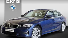 Blauw Gebruikt 2019 BMW 320 Executive Sedan | € 29.900 (Eerlijke prijs)