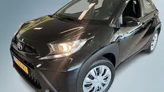 Gebruikt 2024 Toyota Aygo Play Hatchback | € 18.950 (Eerlijke prijs)