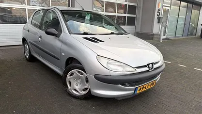 Gebruikt 2003 Peugeot 206 Hatchback | € 1.250 (Eerlijke prijs)