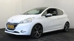 Wit Gebruikt 2013 Peugeot 208 Hatchback | € 6.450 (Eerlijke prijs)