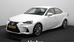 Gebruikt 2020 Lexus IS300h Sedan | € 25.845 (Eerlijke prijs)