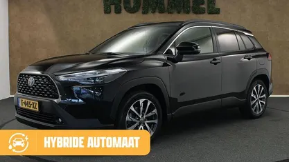 Zwart Occasion 2023 Toyota Corolla Cross Style SUV | € 33.145 (Eerlijke prijs)