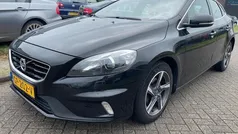 Zwart Gebruikt 2015 Volvo V40 Business Edition Stationwagen | € 6.950 (Eerlijke prijs)