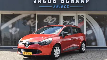 Occasion Renault Clio GrandTour Authentique 90 PK (66 kW) 2016 Rood Stationwagen