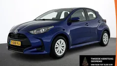 Blauw Gebruikt 2023 Toyota Yaris Hybrid Active Hatchback | € 20.250 (Goede deal)