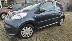 Grijs (metallic) Gebruikt 2008 Peugeot 107 Hatchback | € 2.450 (Eerlijke prijs)