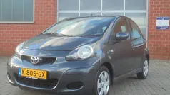 Grijs Gebruikt 2009 Toyota Aygo Hatchback | € 3.995 (Eerlijke prijs)
