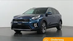 Blauw, metallic lak Gebruikt 2021 Kia Niro Style SUV | € 23.835 (Eerlijke prijs)