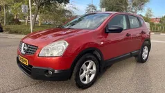 Rood Gebruikt 2007 Nissan Qashqai Visia SUV | € 3.695 (Eerlijke prijs)