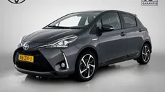 Grijs metallic Gebruikt 2018 Toyota Yaris Executive Hatchback | € 16.750 (Eerlijke prijs)