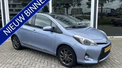 Blauw Gebruikt 2013 Toyota Yaris Hatchback | € 9.950 (Eerlijke prijs)