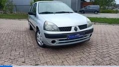 Gebruikt 2003 Renault Clio II Dynamique Hatchback | € 1.240 (Goede deal)
