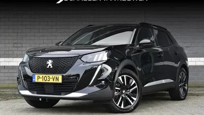 Zwart Gebruikt 2022 Peugeot e-2008 GT SUV | € 19.895 (Eerlijke prijs)