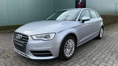 Grijs Gebruikt 2015 Audi A3 Sportback Sedan | € 15.000 (Goede deal)