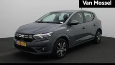 Gebruikt 2024 Dacia Sandero Expression Hatchback | € 18.940 (Eerlijke prijs)