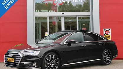 Zwart Gebruikt 2021 Audi A8 Comfort Sedan | € 58.995 (Eerlijke prijs)
