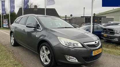 Grijs Gebruikt 2011 Opel Astra Cosmo Stationwagen | € 3.950 (Eerlijke prijs)