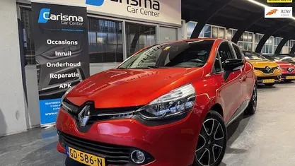Rood Gebruikt 2015 Renault Clio IV Expression Hatchback | € 6.250 (Eerlijke prijs)