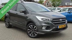 Gebruikt 2017 Ford Kuga ST-Line SUV | € 20.950 (Eerlijke prijs)