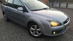Grijs Gebruikt 2006 Ford Focus Stationwagen | € 999 (Eerlijke prijs)