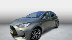 Groen Gebruikt 2020 Toyota Yaris Hybrid Executive Hatchback | € 21.999 (Eerlijke prijs)