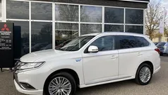 Gebruikt 2020 Mitsubishi Outlander Intense SUV | € 22.900 (Eerlijke prijs)