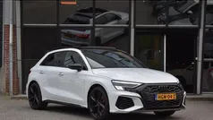 Wit Gebruikt 2023 Audi A3 Sportback Basis Hatchback | € 48.950 (Eerlijke prijs)