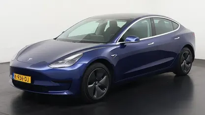Blauw Gebruikt 2020 Tesla Model 3 Standard Range Sedan | € 21.690 (Goede deal)