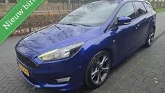 Blauw Gebruikt 2018 Ford Focus ST-Line Stationwagen | € 5.999 (Goede deal)