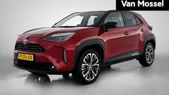 Rood Gebruikt 2022 Toyota Yaris Cross Executive SUV | € 26.490 (Eerlijke prijs)