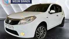 Wit Gebruikt 2009 Dacia Sandero Lauréate Hatchback | € 1.990 (Goede deal)