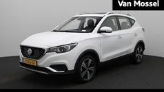 Wit Gebruikt 2020 MG ZS Luxury Sedan | € 14.995 (Eerlijke prijs)