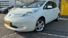 Wit Gebruikt 2011 Nissan Leaf Base Hatchback | € 4.750 (Eerlijke prijs)