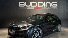 Zwart Gebruikt 2020 BMW 118 Efficient Dynamics Hatchback | € 26.950 (Eerlijke prijs)
