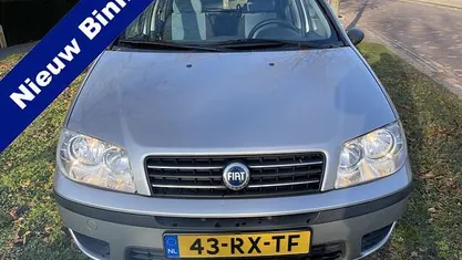Grijs (metallic) Occasion 2005 Fiat Punto Dynamic Hatchback | € 1.499 (Eerlijke prijs)