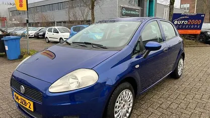 Blauw Gebruikt 2009 Fiat Grande Punto Active Hatchback | € 1.750 (Eerlijke prijs)