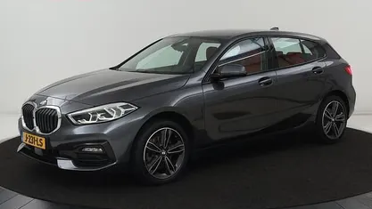 Grijs Gebruikt 2020 BMW 116 Executive Hatchback | € 18.400 (Eerlijke prijs)