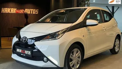 Occasion Toyota Aygo X-play 69 PK (50 kW) 2016 Hatchback