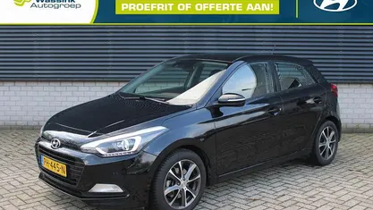 Occasion Hyundai i20 Comfort 2018 Zwart Hatchback