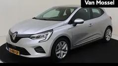 Grijs Gebruikt 2019 Renault Clio IV Zen Hatchback | € 12.735 (Eerlijke prijs)
